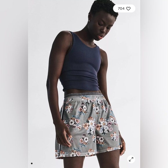 Free People When In Venice Printed Shorts in Granny Floral Motif Size M. NWT - Picture 3 of 11